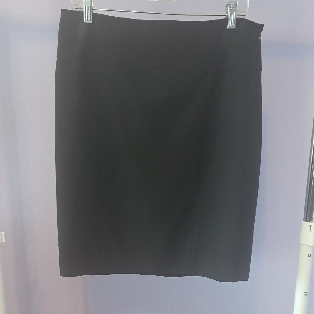 The Limited Classic Black Pencil Skirt